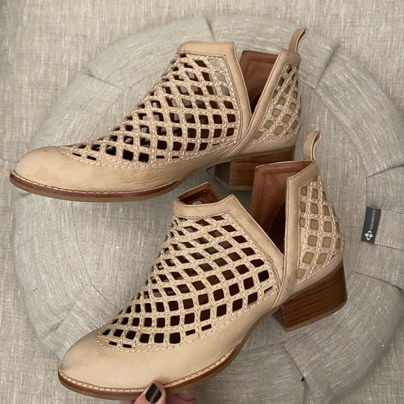 Jeffrey Campbell perforated booties - Picture 3 of 9